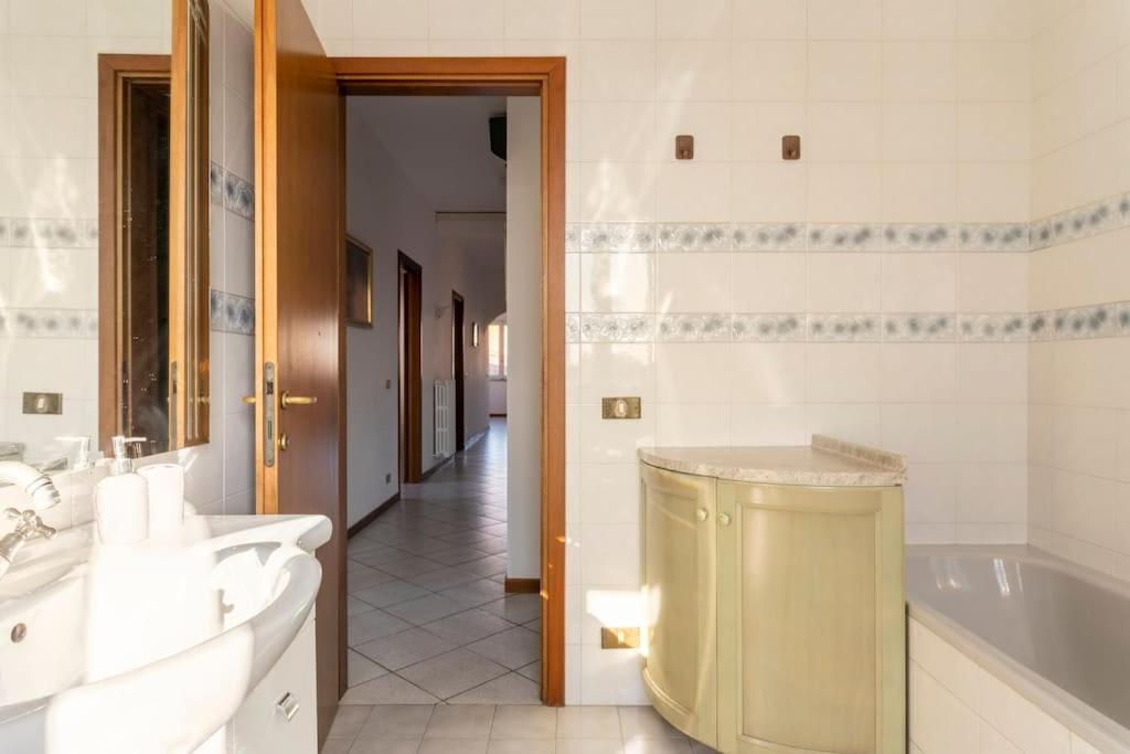 Chic Italian Escape - Casa Vacanze Lorusso Montecatini Terme Buitenkant foto